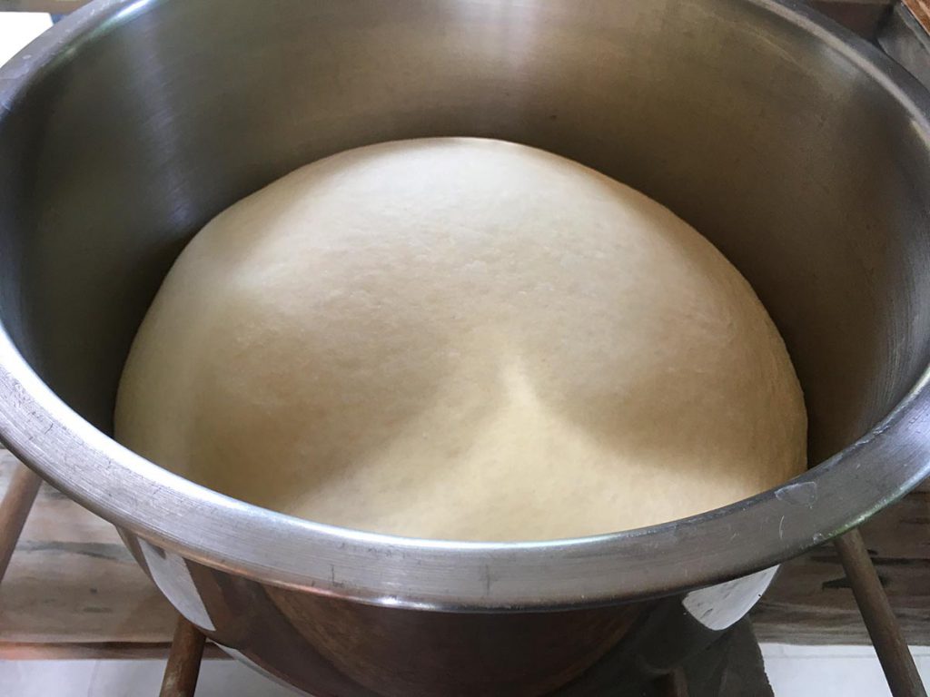 dreigkoenigskuchen-teig, epiphany cake dough