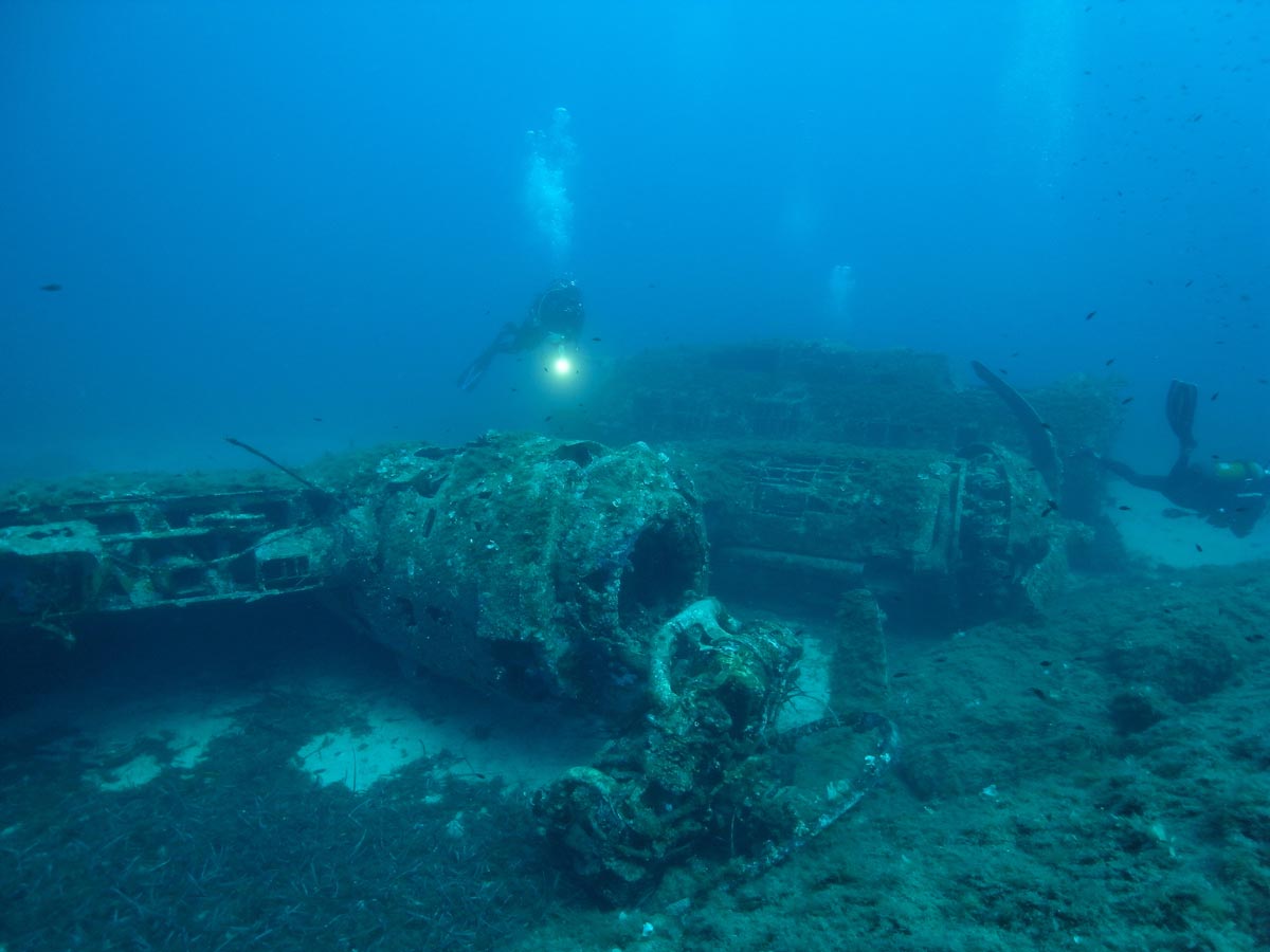 Scuba Diving B 17 Bomber Wreck In Calvi Corsica Cristinsblog